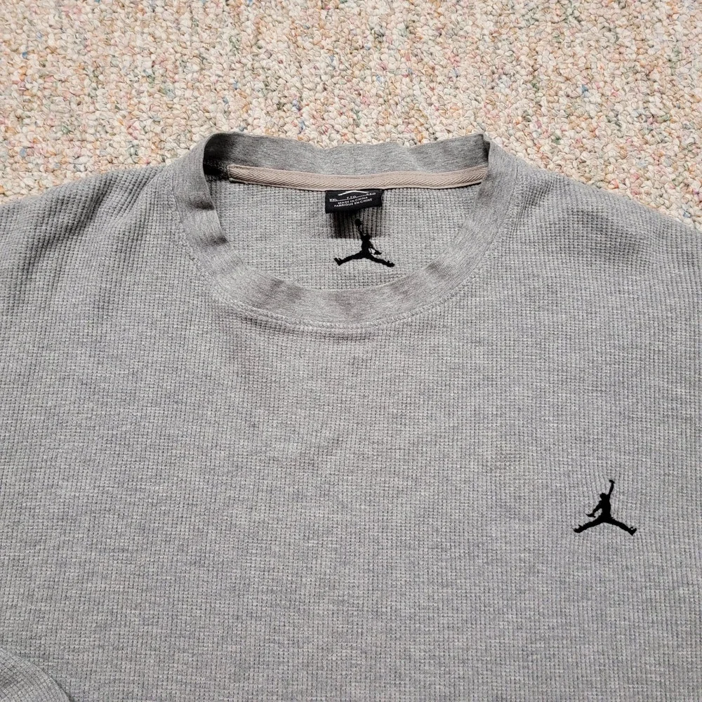 Air Jordan Thermal Shirt Mens XXL Gray Jumpman Waffle Knit Long Sleeve Tee